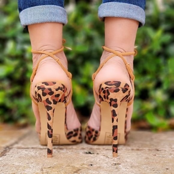 Women's Leopard Pointy Toe High Heels - Picture 5 of 6